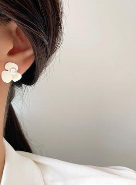 极速Europeang geometry Trapezoid Retro fashion earring lady