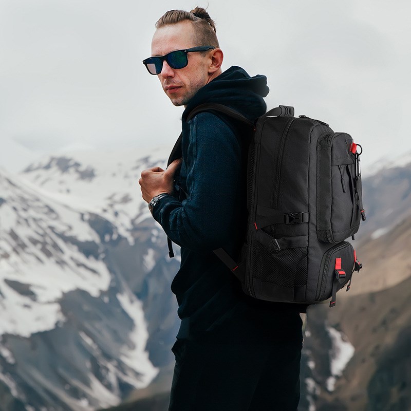 双肩包男超大容量商务旅行包通勤户外登山包旅游背包女款轻便书包