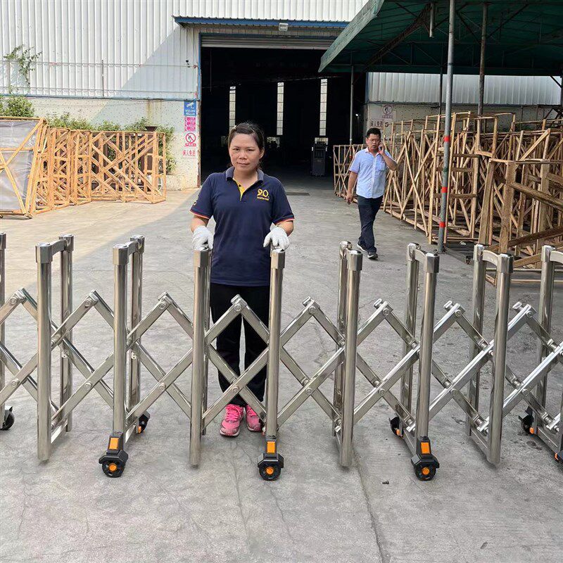 不锈钢伸缩围栏可移动道路安全防护栏手动推拉折叠门栅栏路障栏杆