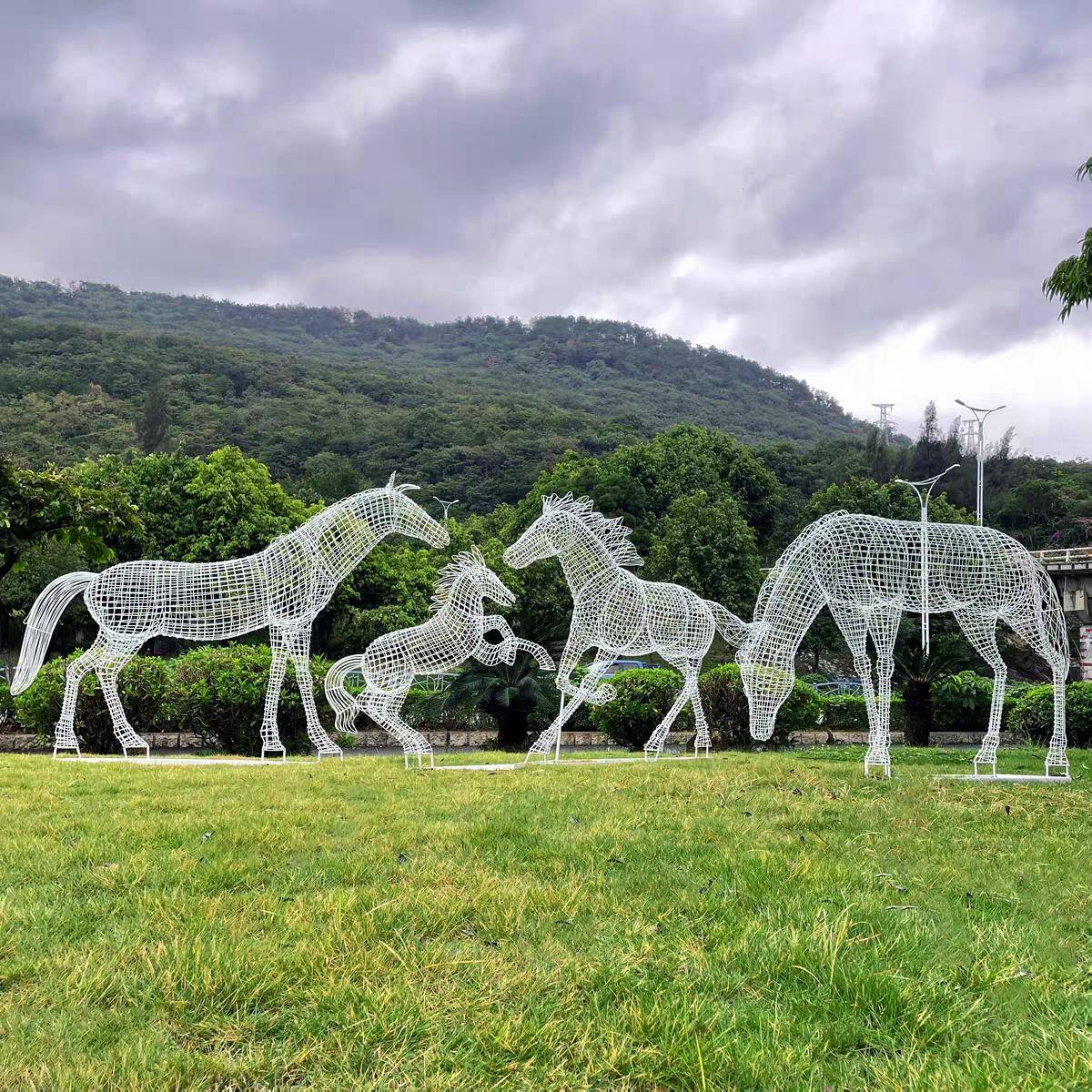 户外不锈钢铁艺镂空马雕塑园林草坪景观彷真蜻蜓蝴蝶昆虫装饰摆件