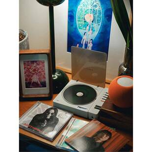 Syitren/赛塔林R300覆古蓝牙CD机播放器充电便携式小众浪漫礼物