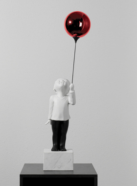 简约轻奢抽象雕塑艺术气球卡通人物G摆件样板间电视柜软装饰品