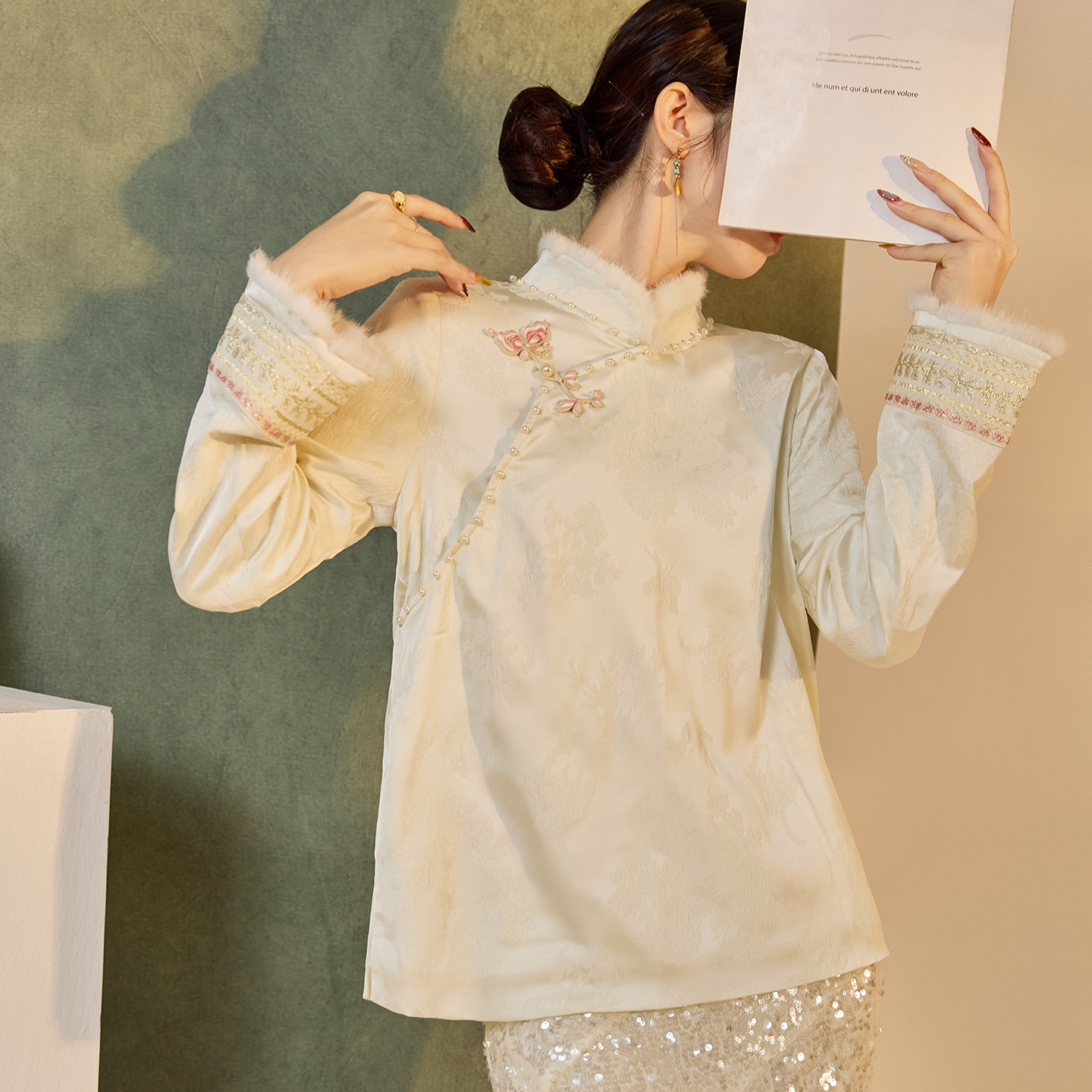 国风提花设计盘扣加绒打底衬衫