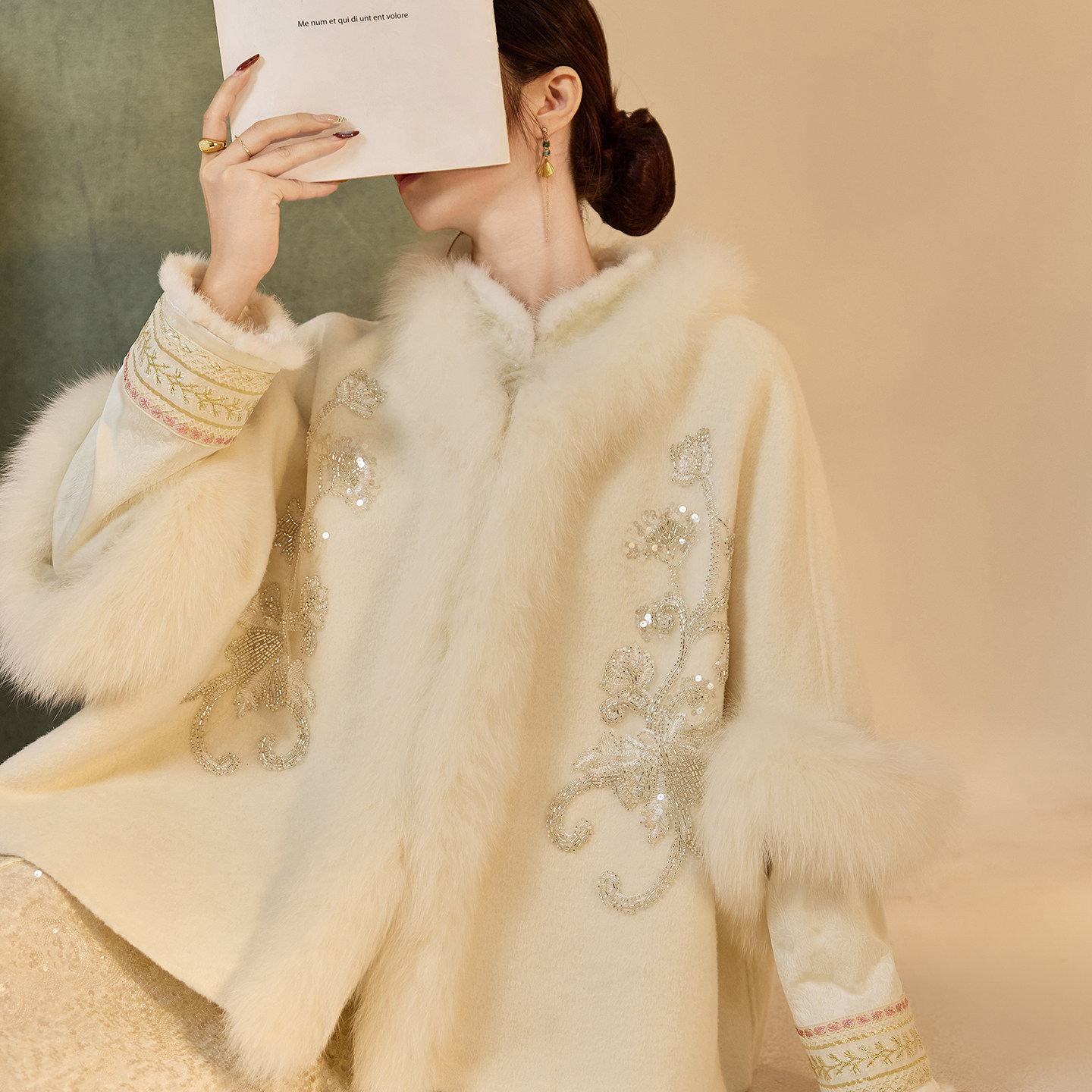 新中式高级感珠绣狐狸毛领羊毛大衣气质名媛风宽松毛呢外套 NZ033,女装/女士精品,毛呢外套,淘宝优惠券,粉丝福利购,淘宝优惠卷