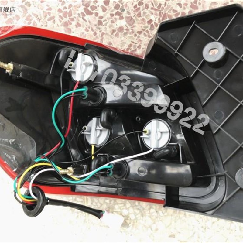 极速适用于鸿日S1御虎力帆C36E后E尾灯电动汽轿车倒车转向灯红日