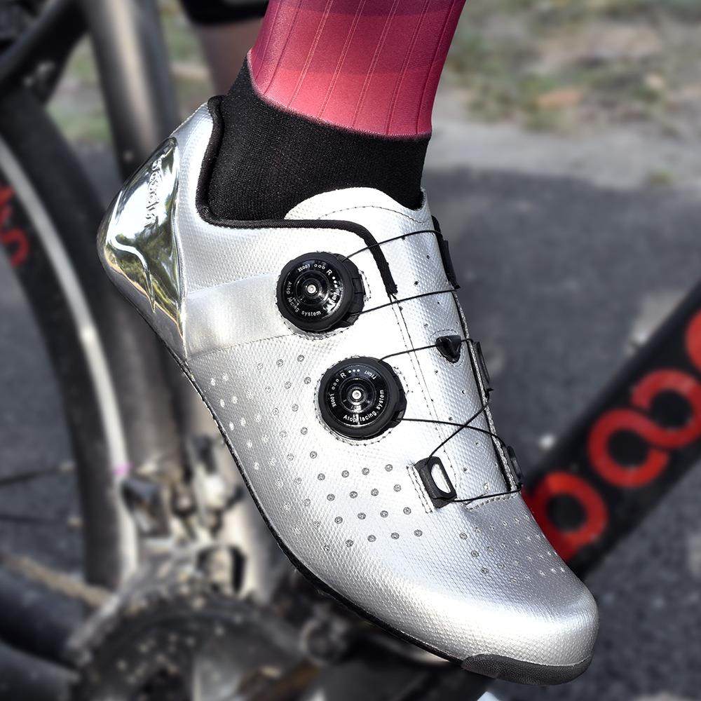 博顿新款户外骑行鞋 电镀银色鞋面自行车公路锁鞋超轻