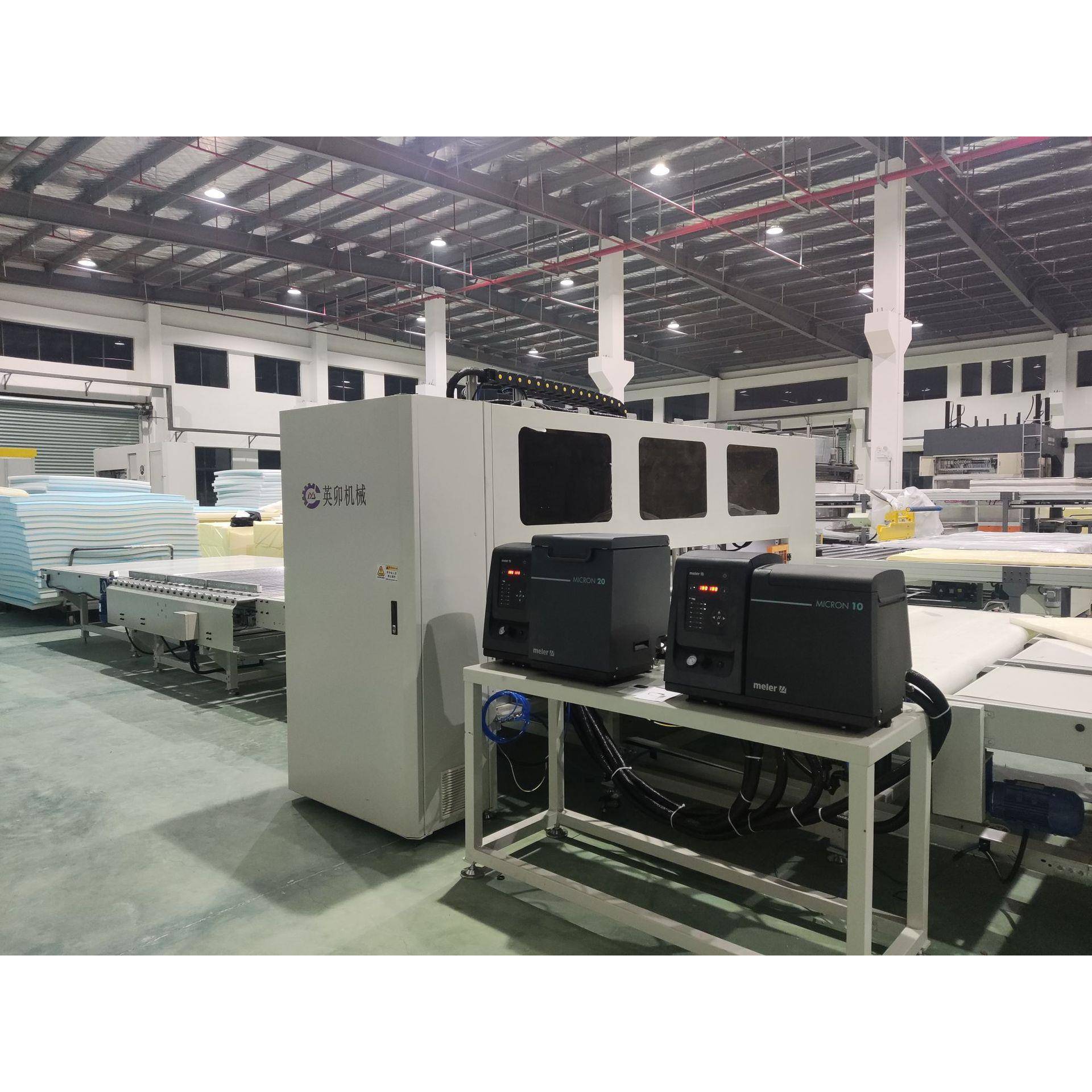 厂家供应海绵喷胶线性能稳定出口设备喷胶棉热熔胶机