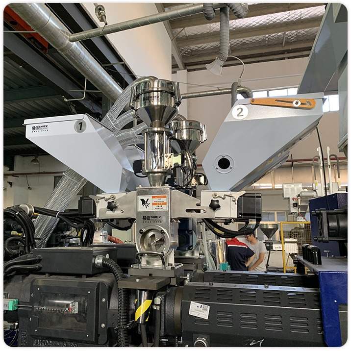 计量式色母机 单色双色色母添加新旧料混合 易信ECM-12色母计量器