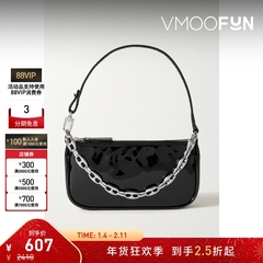 【折扣】BY FAR 女链条缀饰漆皮迷你手提包