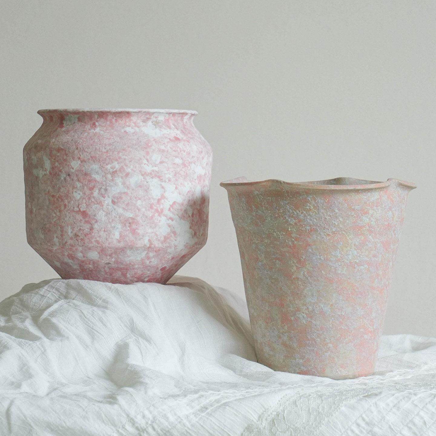 粉色迷梦景德镇手工花盆小号高级感创意陶土陶瓷透气新款蝴蝶兰