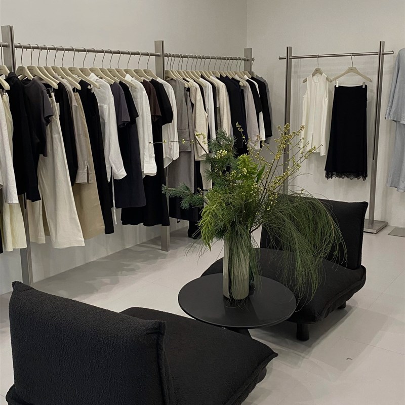 服装店工业风展示架落地式陈列架鞋包玻璃展架不锈钢上墙陈列货架