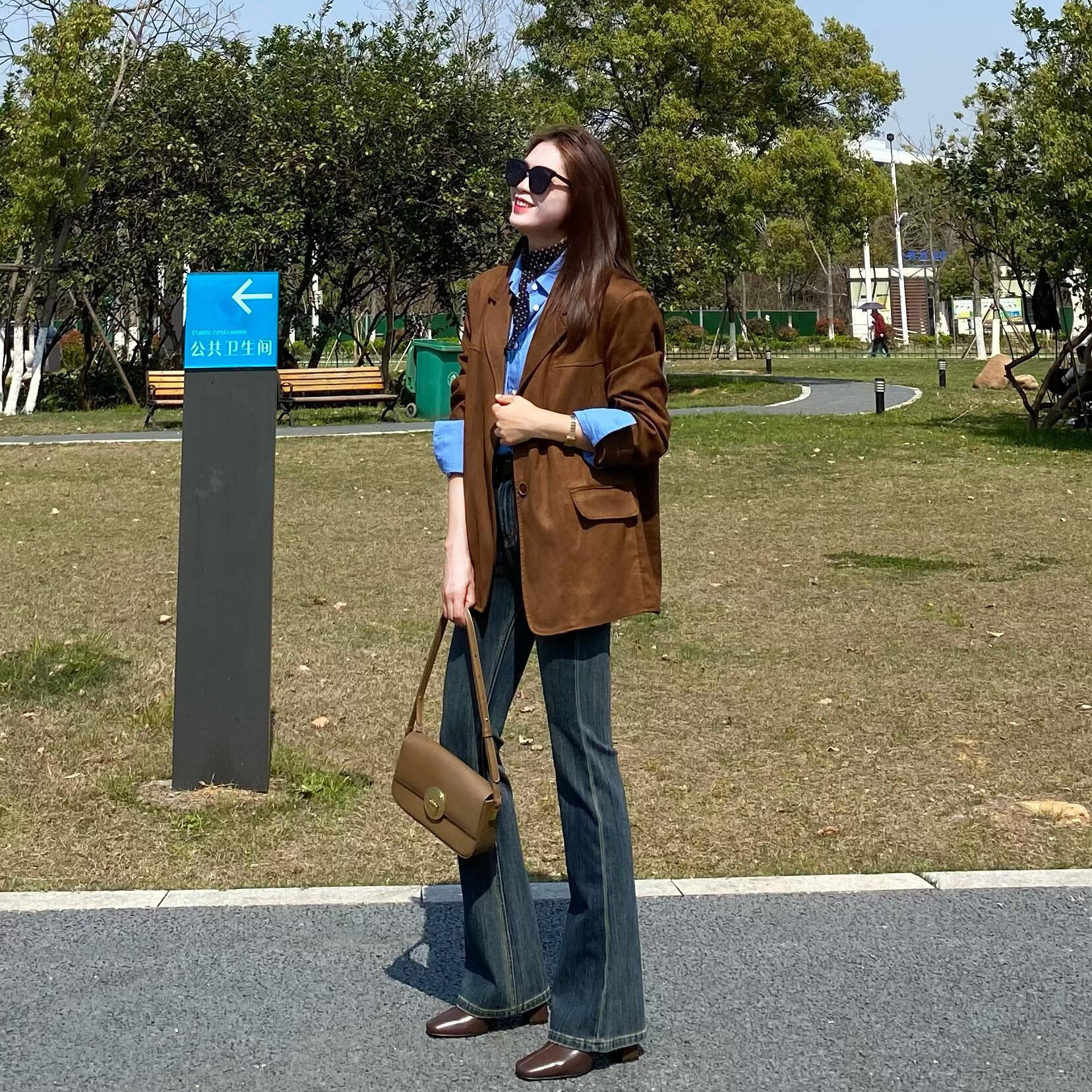 棕色麂皮西装时尚高级感设计西装外套女气质炸街休闲单排扣扣西服