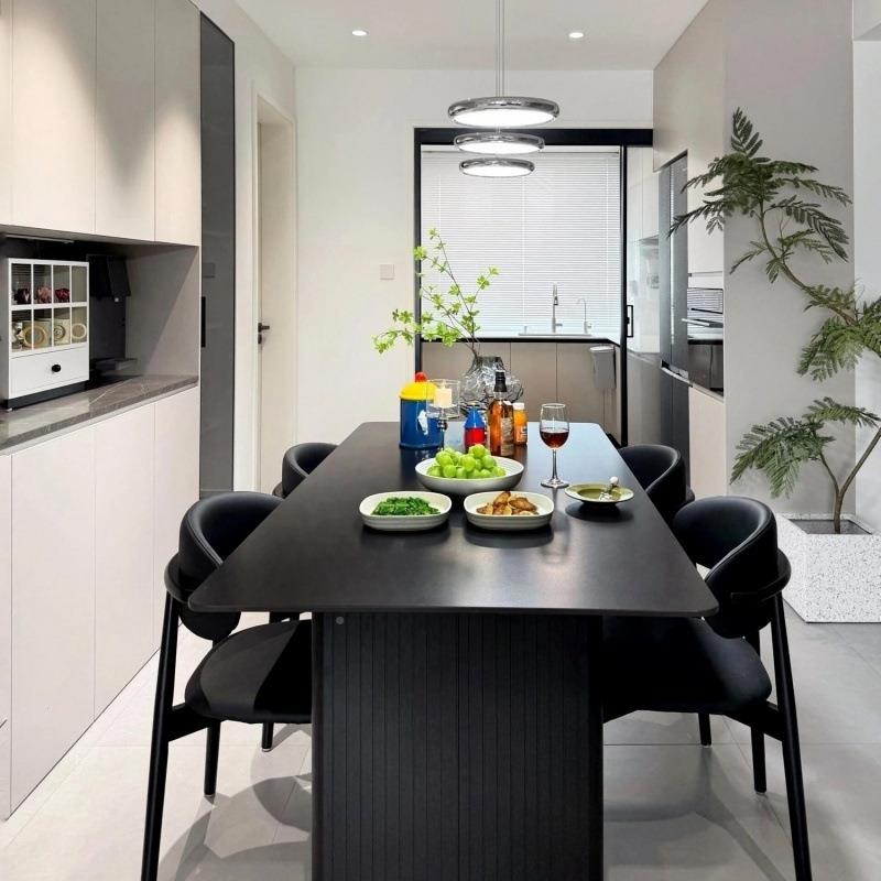 现奢代轻黑色岩板餐桌椅餐桌组合式家QFN用意饭桌长型方形小户简