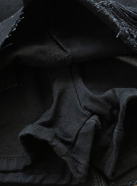 2021新款黑色破m洞牛仔短裙女春中腰百搭修身显瘦半身裙内衬防走