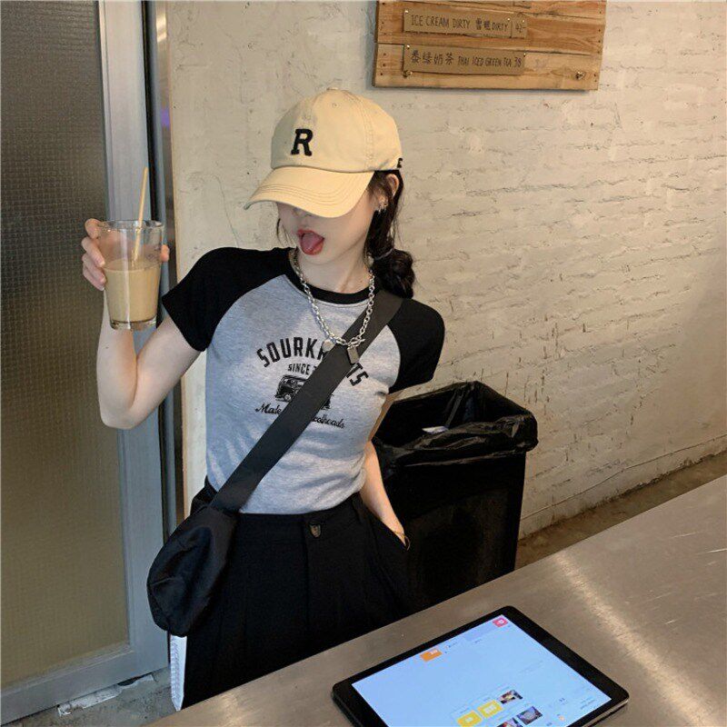 美式复古印花撞色短袖T恤女夏季插肩袖修身甜辣妹小众Z短款上衣潮