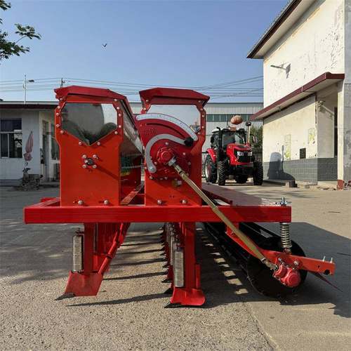 小麦施肥播种式新机小四拖轮拉机牵引带XCJ撒肥料机撒化肥机款