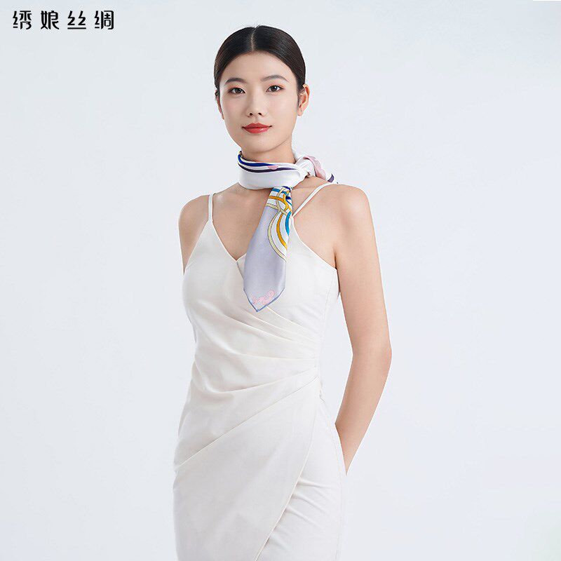 绣娘丝绸新款小方巾丝巾女高级感真丝丝巾礼盒送妈妈长辈苏绣披肩