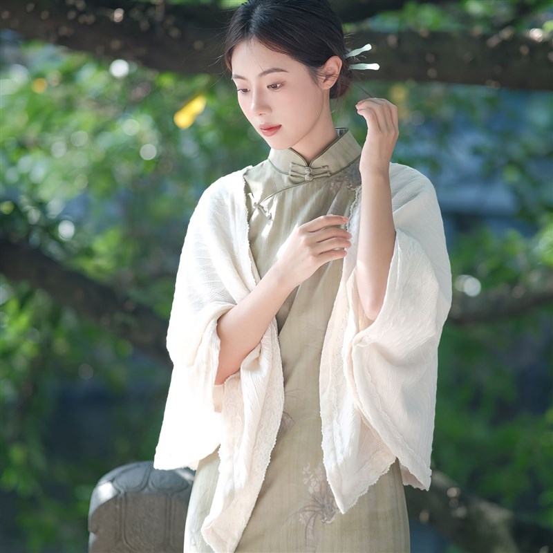 旗袍披肩外搭女2025新款披风复古新中式白色毛织坎肩空调房披肩