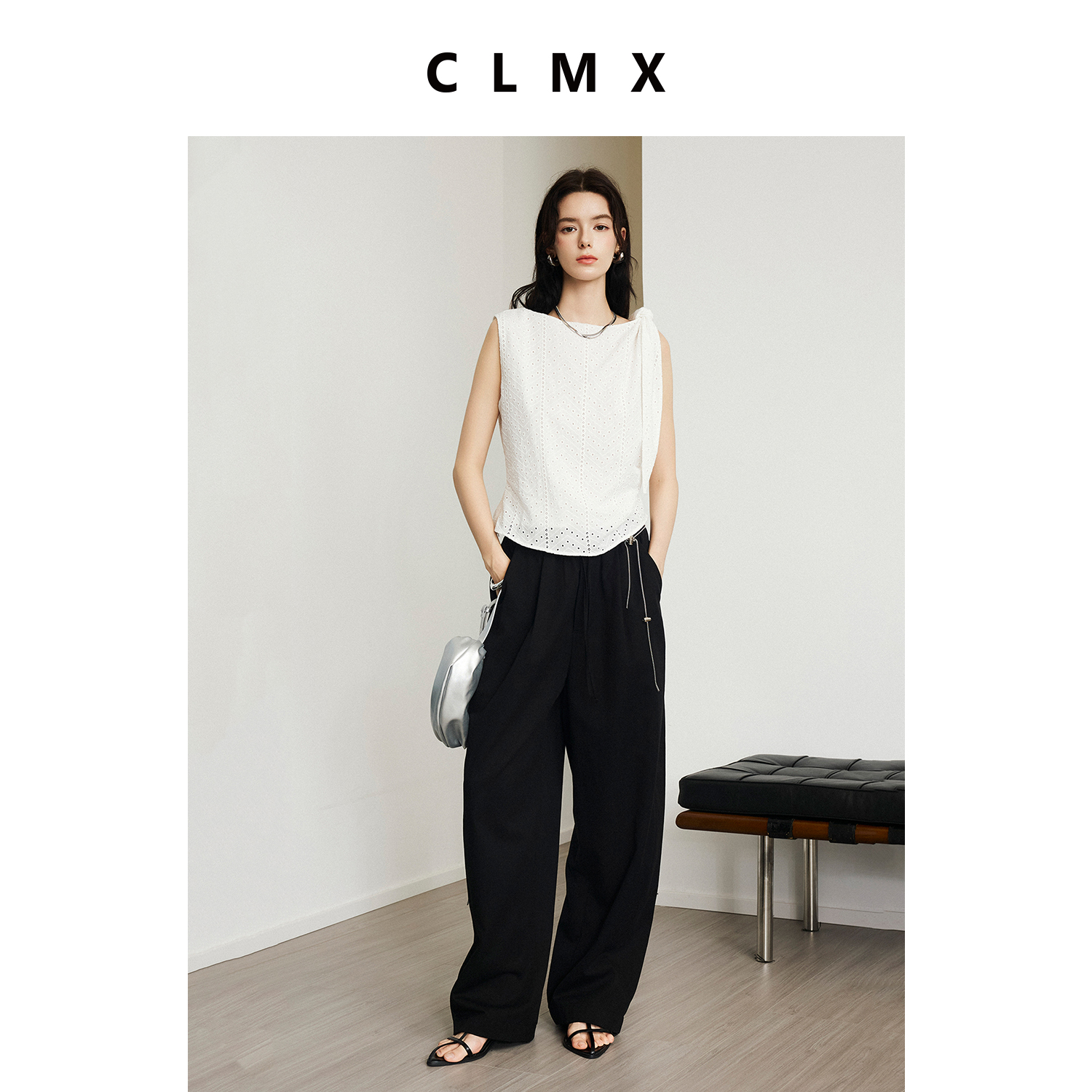 CLMX简约纯色背心透气100%棉绣花镂空面料侧褶系带上衣