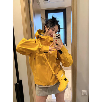 户外山系软壳冲锋衣男女款早秋多巴胺穿搭外套情侣三防骑行服夹克