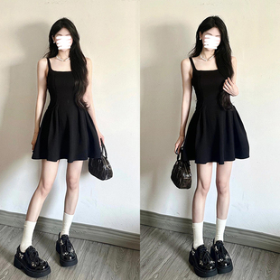 生日party小礼服黑色吊带连衣裙女短款赫本风小黑裙子法式高级感