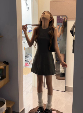 灰色背心连衣裙女绝美礼服小裙子漂亮miu系千金风高级感2025新款