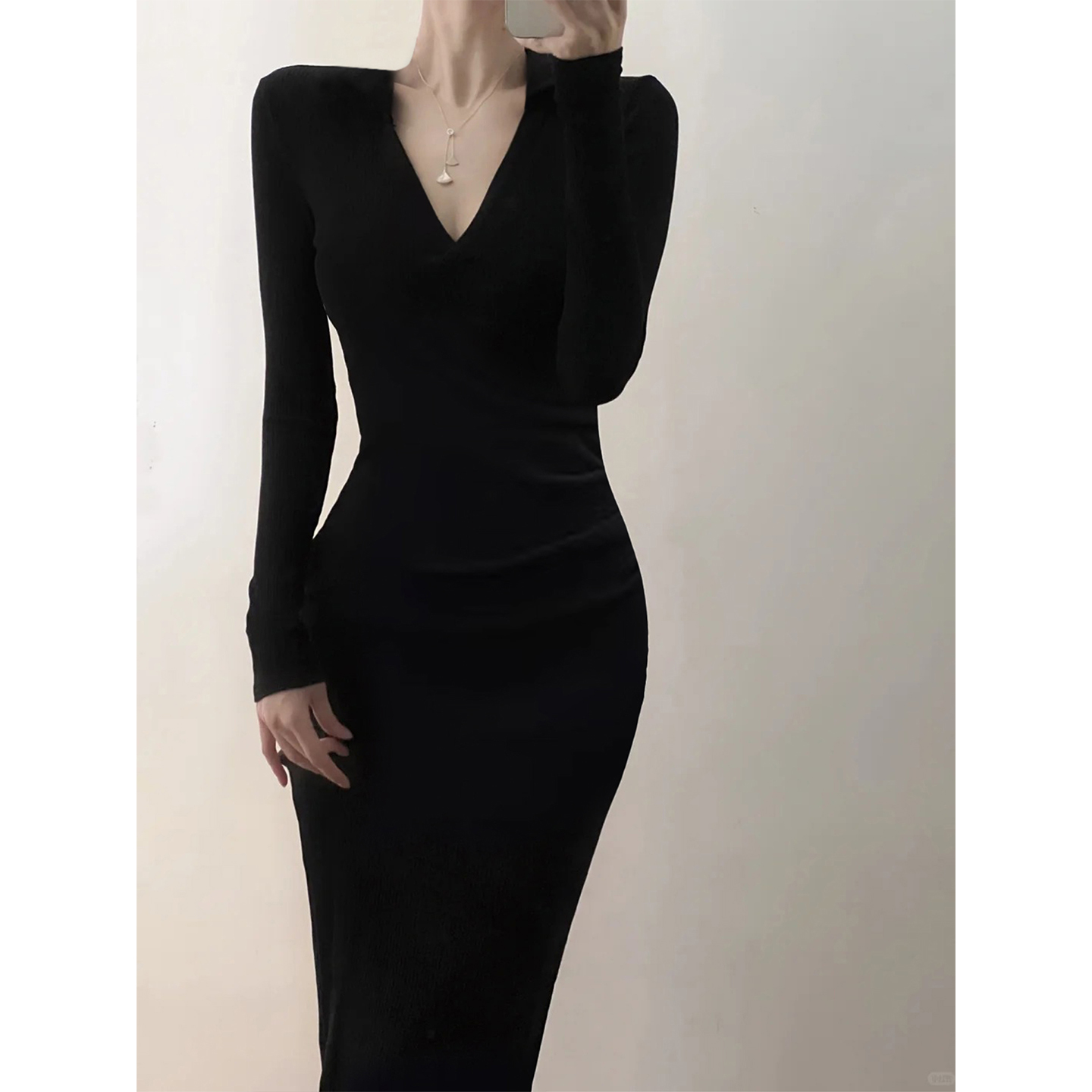 黑色鱼尾连衣裙女【送运费险】