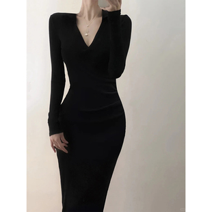 轻奢新款 包臀长裙v领冬季 步步生莲 针织修身 黑色鱼尾连衣裙女长袖