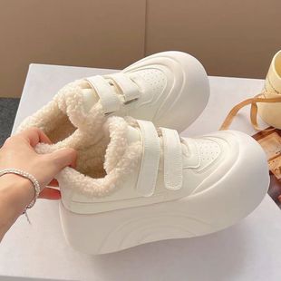 2025冬季新款加绒厚底魔术贴小白鞋女加绒保暖百搭休闲板鞋面包鞋