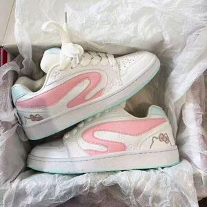 opkll绿粉耐磨有擦声板鞋女in可爱kitty猫面包鞋轻便运动鞋子女鞋