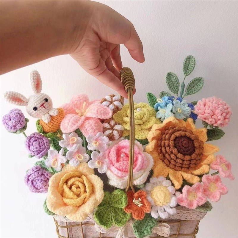 成品手工花束编织向日葵玫瑰结婚花篮自制钩织摆件送闺蜜女友礼物
