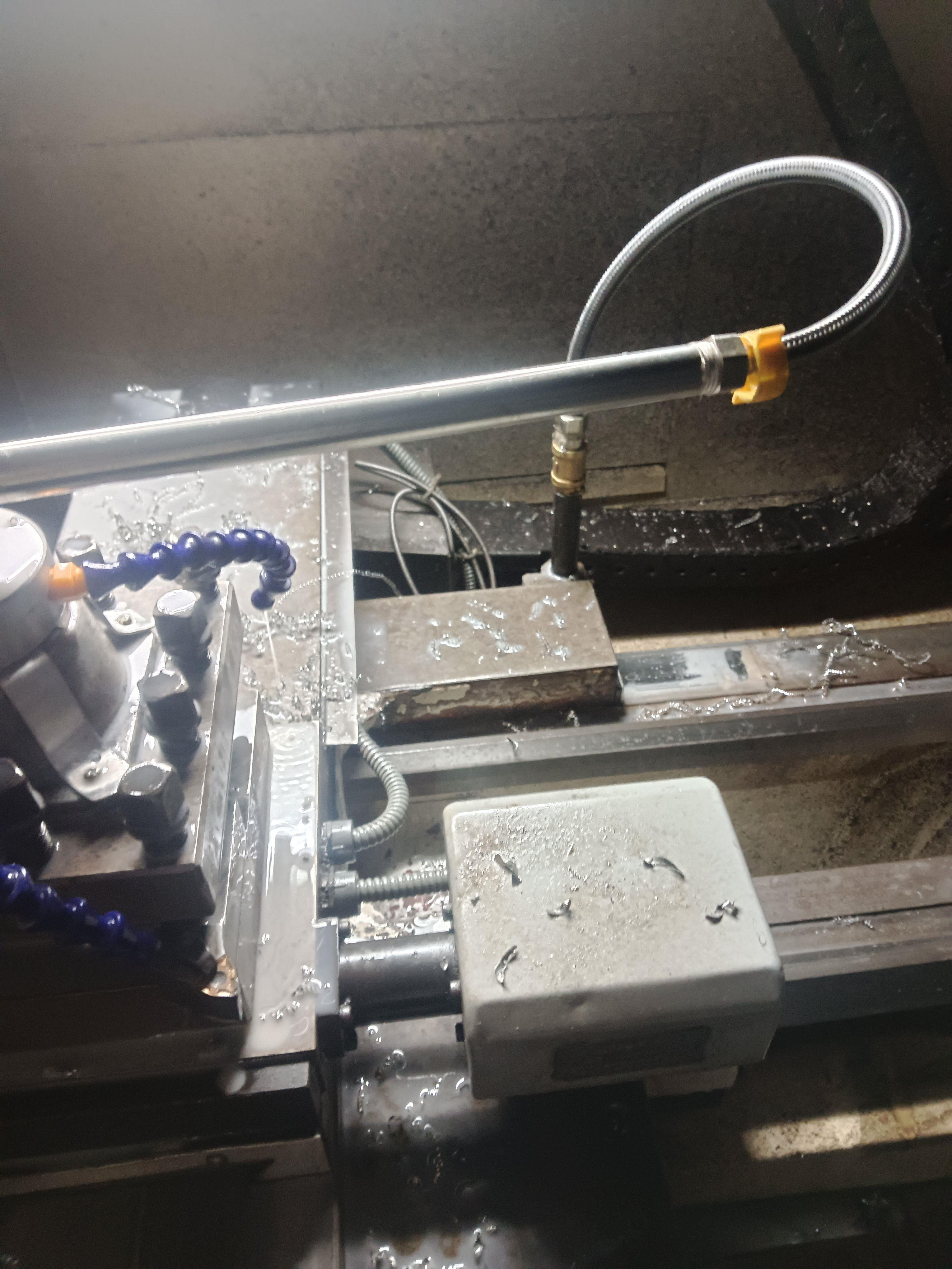 新型数控车床四工位刀架分水器U钻暴力钻中心出水镗刀座冷却管