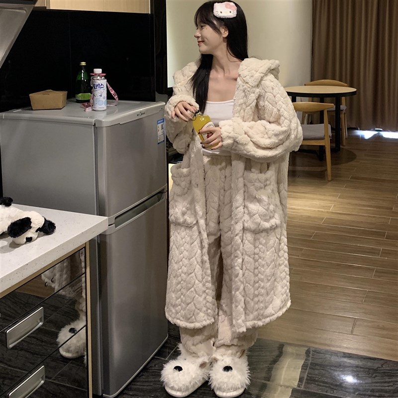高级提花珊瑚绒睡衣女秋冬季睡袍套装2025新款加绒加厚家居服冬天