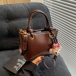 秋冬氛围感新款小包包2025时尚手提包水桶包复古洋气通勤斜挎包