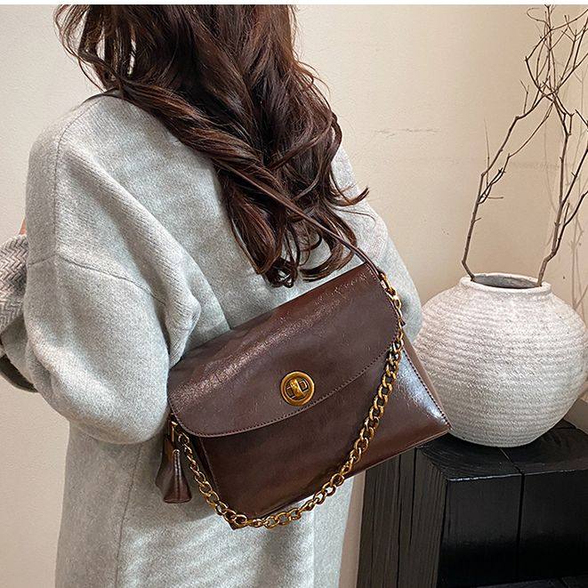 大容量时尚复古油蜡皮链条单肩包秋冬雅丹风通勤斜挎包女