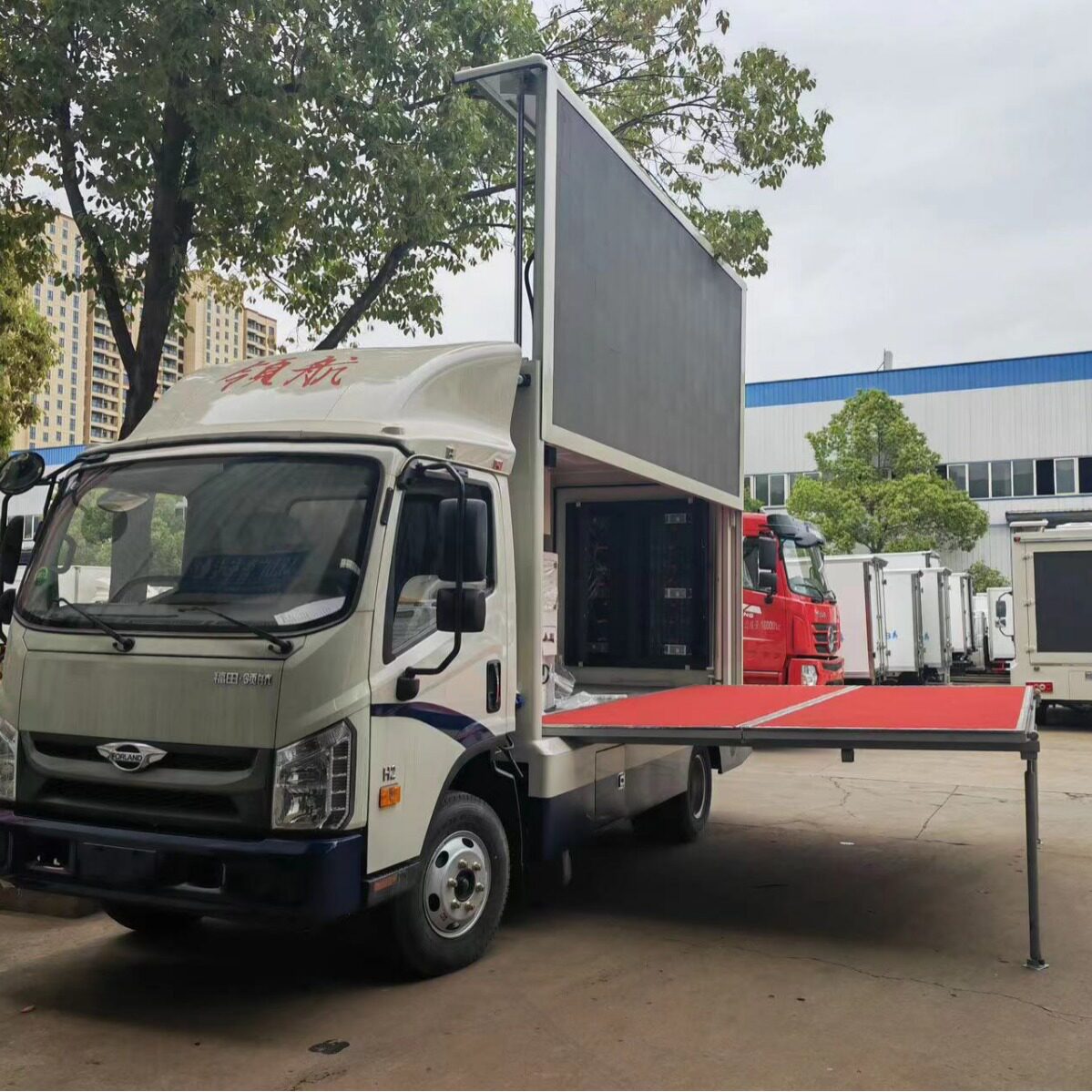 新款中型全自动LED广告宣传车 单面双面展开移动促销车厂家厂家直