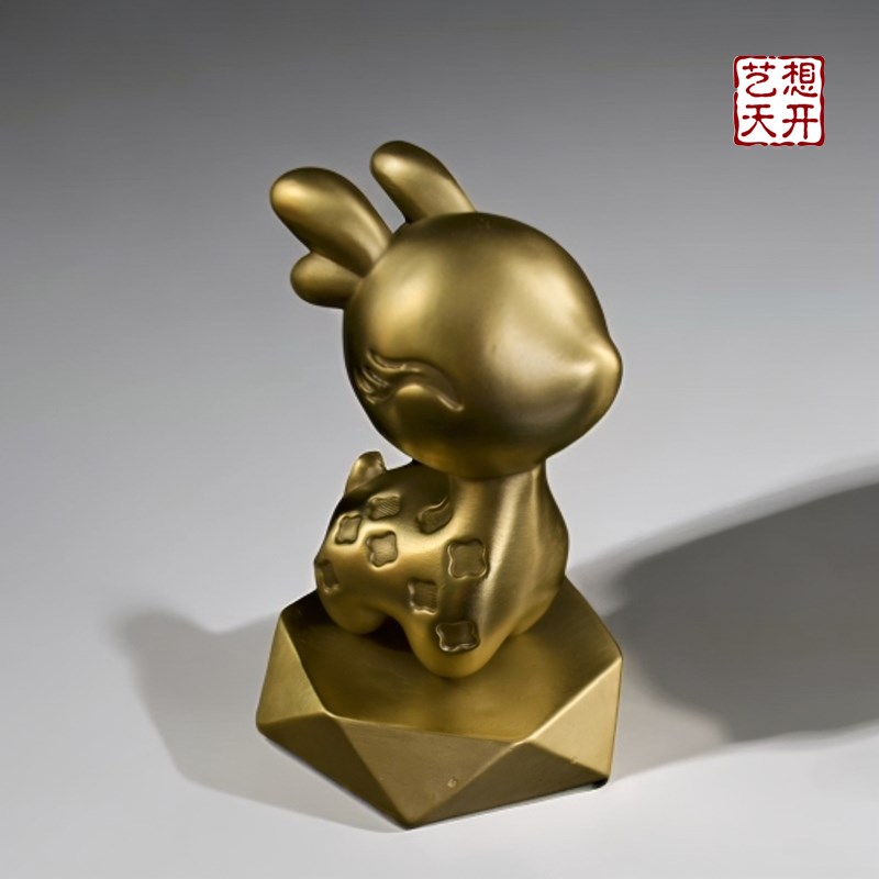高档小鹿摆件纯黄铜办公室书2024年新款一路平安鹿中控台汽车摆件