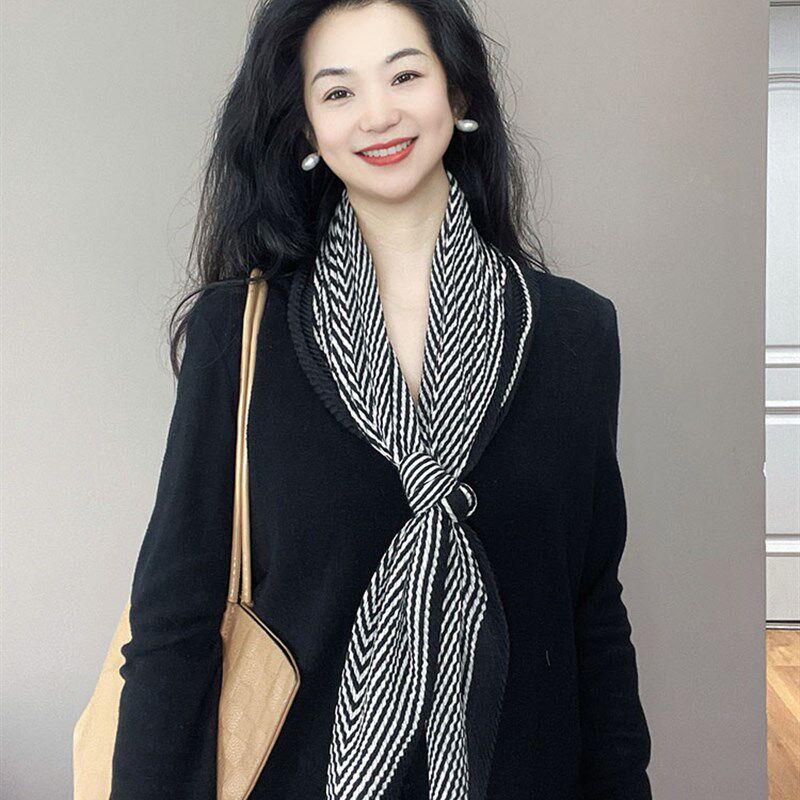 黑白条纹褶皱棉和亚麻围巾妇女春秋季薄90大方形围巾颈护装饰披肩