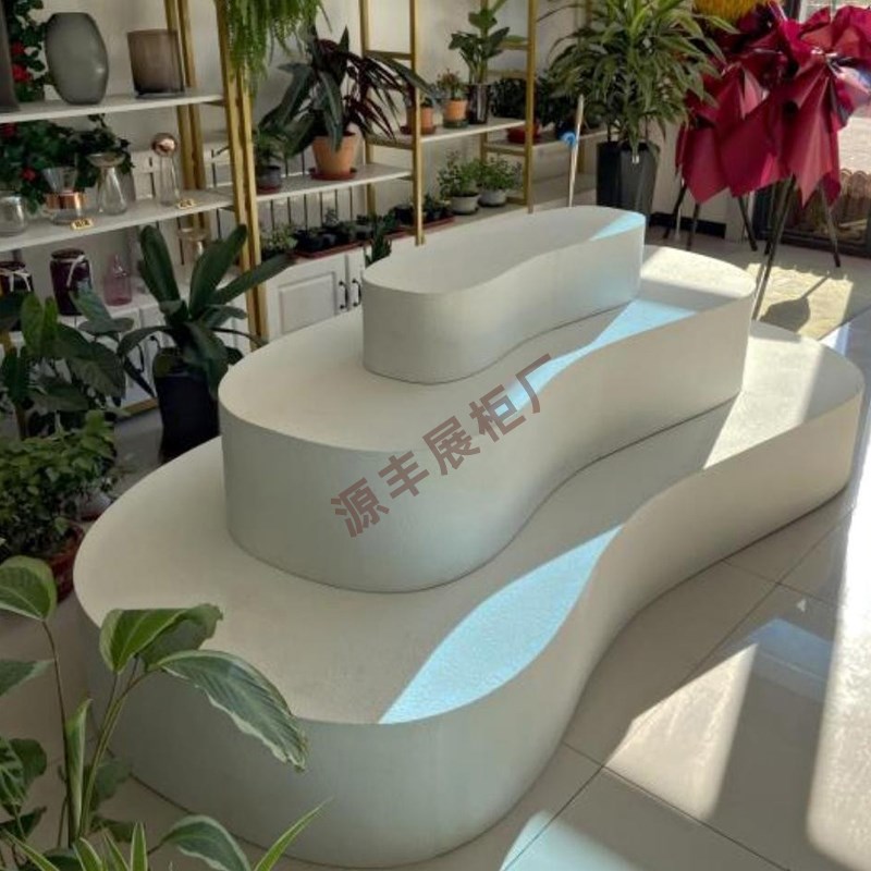 服装店中岛展示台陈列柜云朵异形流水台橱窗花店鞋包饰品造型展台