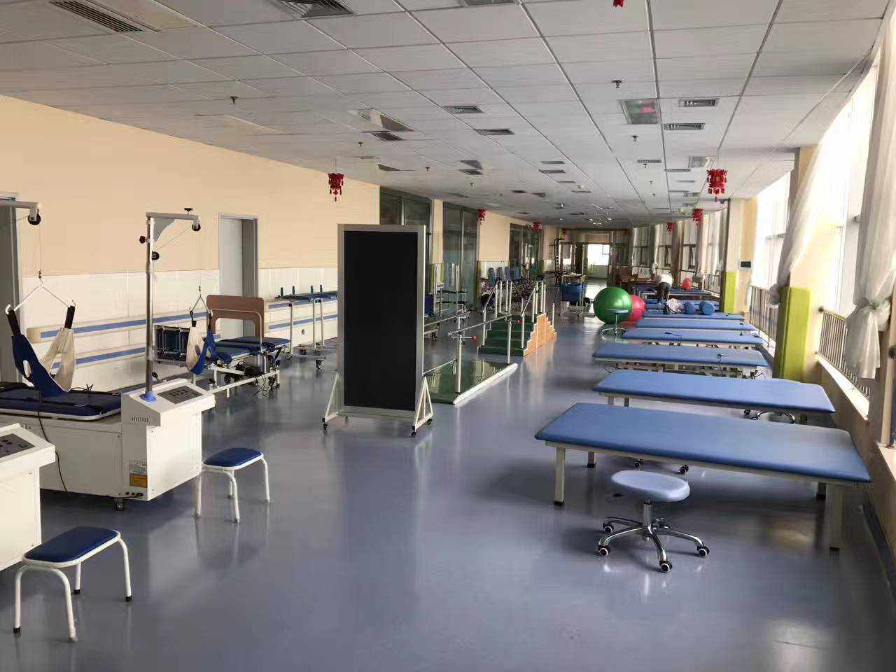PT训练床 电动升降检查床按摩床手法床诊疗床 pt康复训练床折叠
