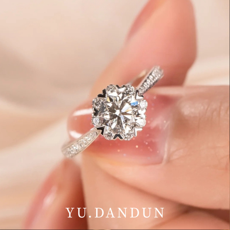 YUDANDUN莫桑戒指1克拉繁华钻戒满钻小初花时尚结婚求婚女高级感