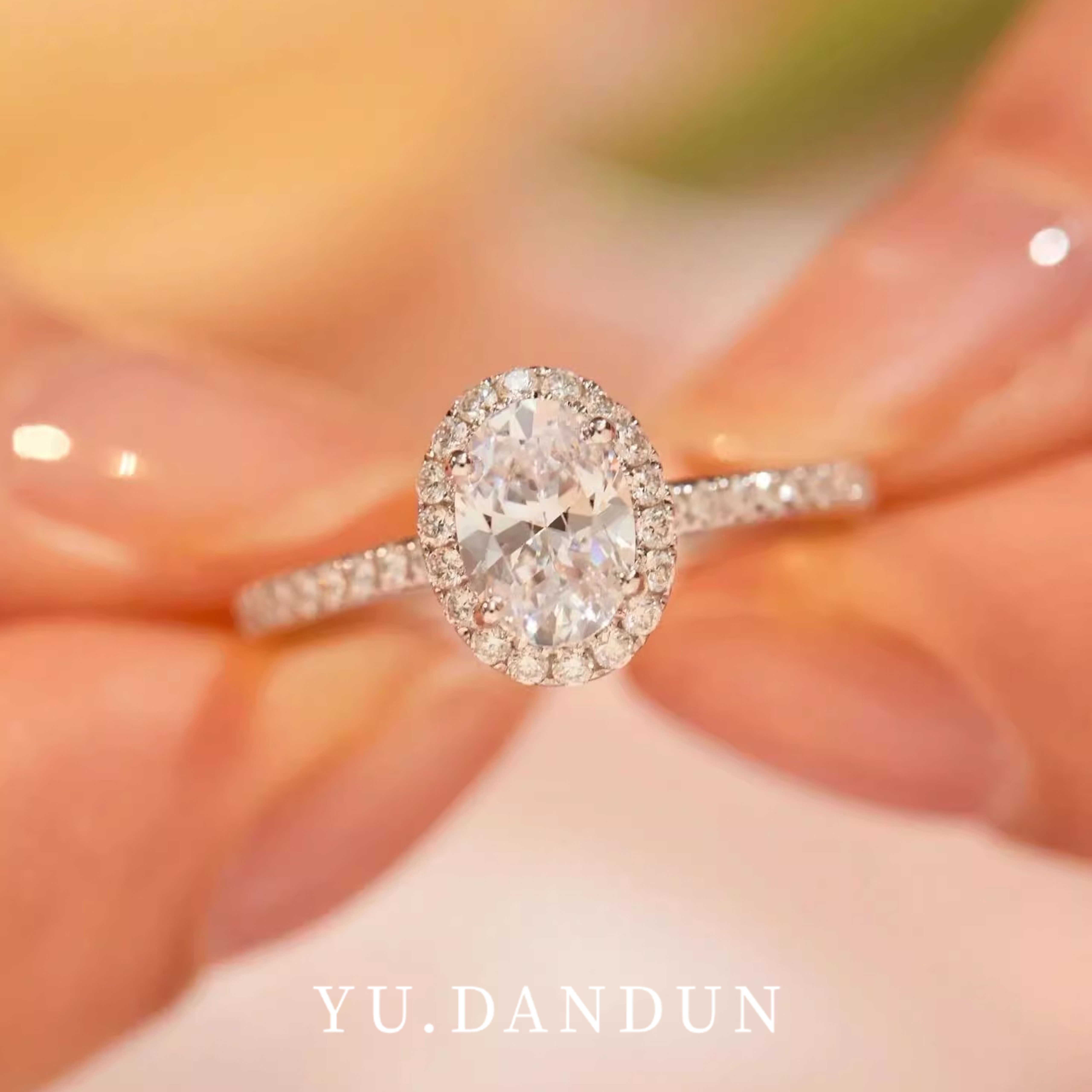 莫桑戒指69鸽子蛋钻椭圆形