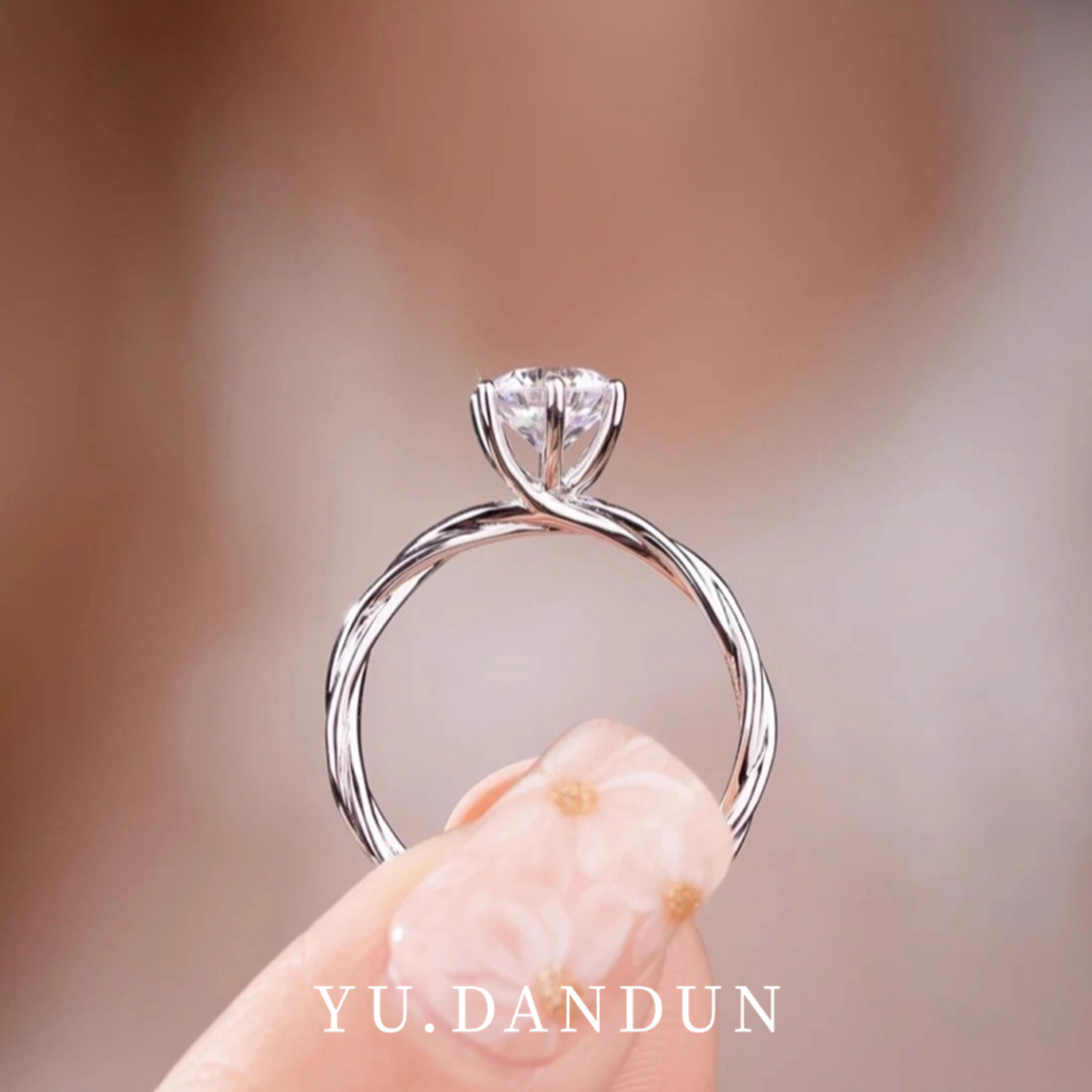 YUDANDUN莫桑戒指1克拉藤蔓麻花女结婚经典单钻镶嵌时尚简约指环