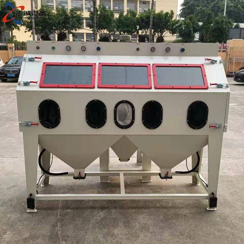 志诚多工位手动喷砂机双工位小型喷砂机五金模具表面除锈喷砂机