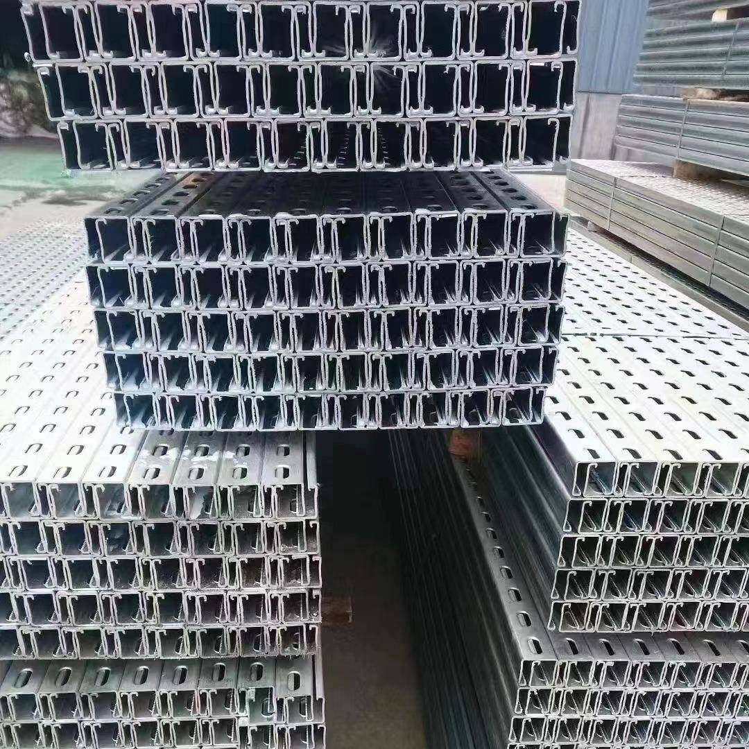 内蒙古兴安盟C型钢现货钢结构C型钢檩条规格齐全