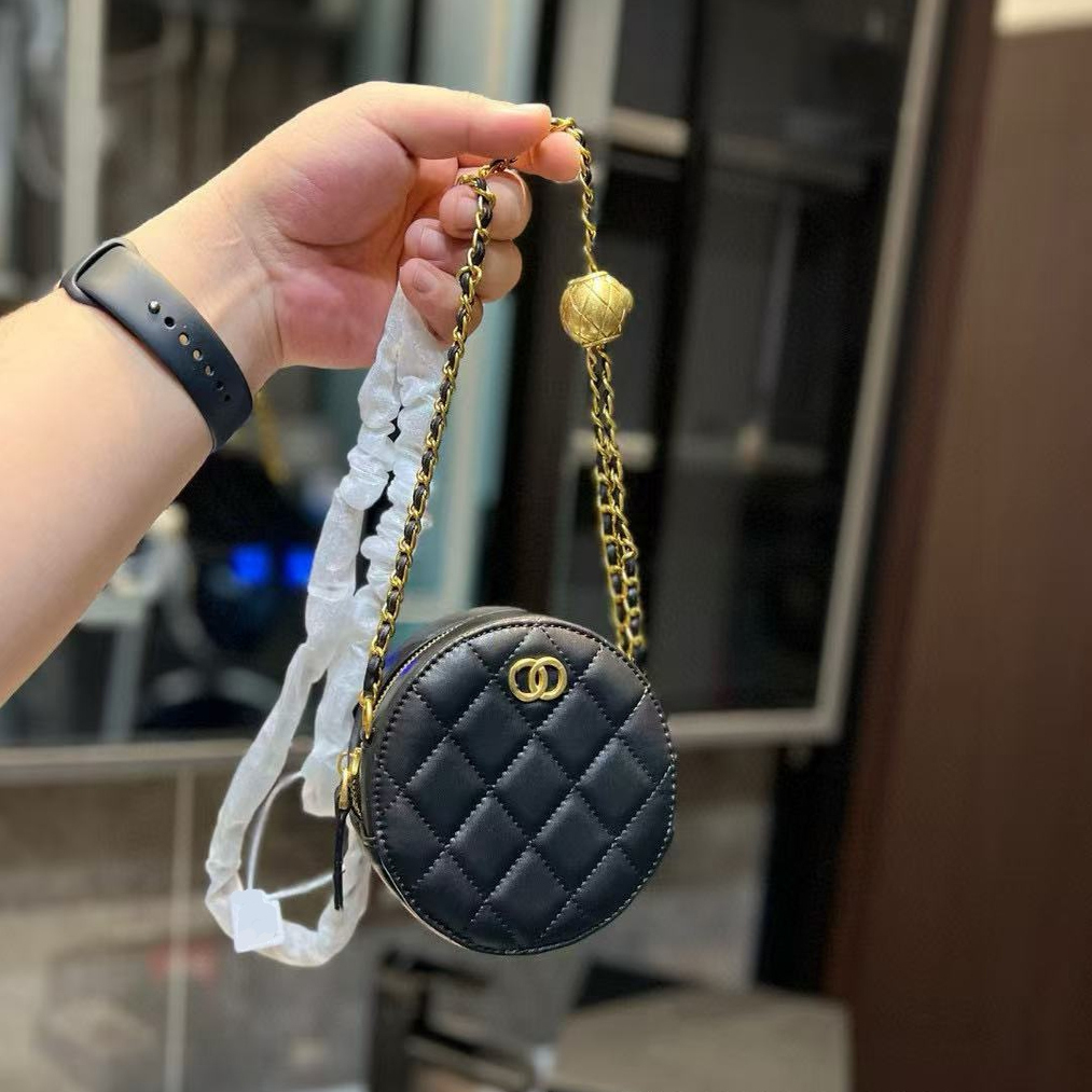 小香风圆饼包迷你菱格链条斜挎包