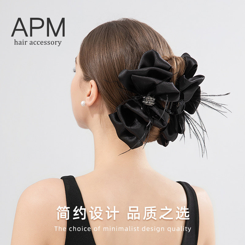 APM蝴蝶结羽毛抓夹镶钻气质发夹巨好看头饰扎头盘头发高马尾2026