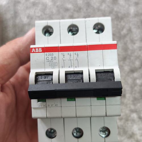 议价S203系列开关，3P，C20，400V，工厂件