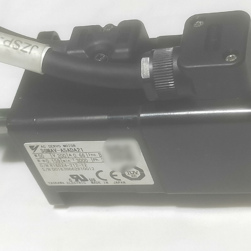 议价日本安川伺服电机 SGMAV-A5ADA21 5