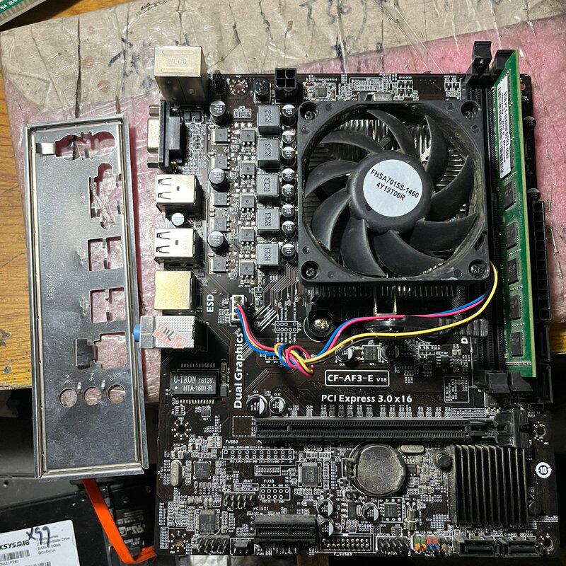 议价套装主板加内存8G加X4 830功能一切正常还有三套